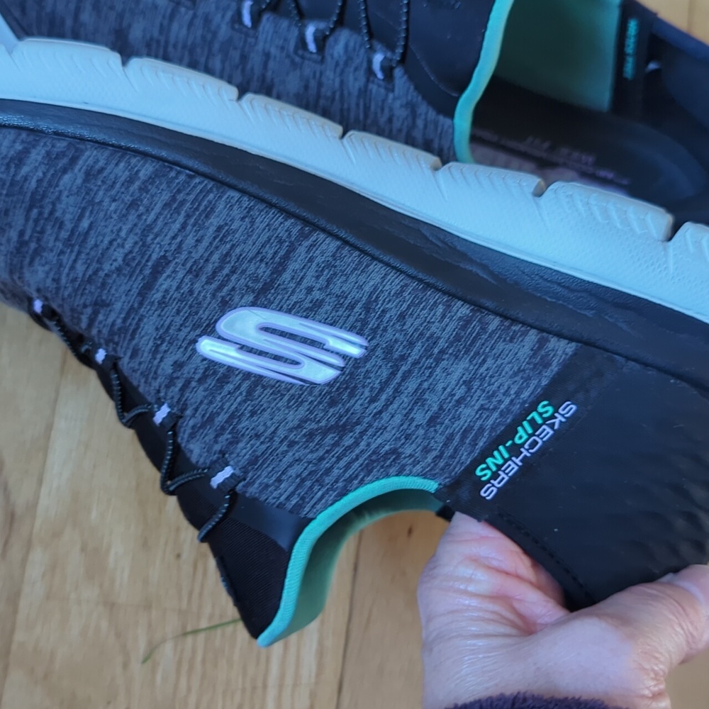 Skechers Slip Ins - Picture 10 of 13